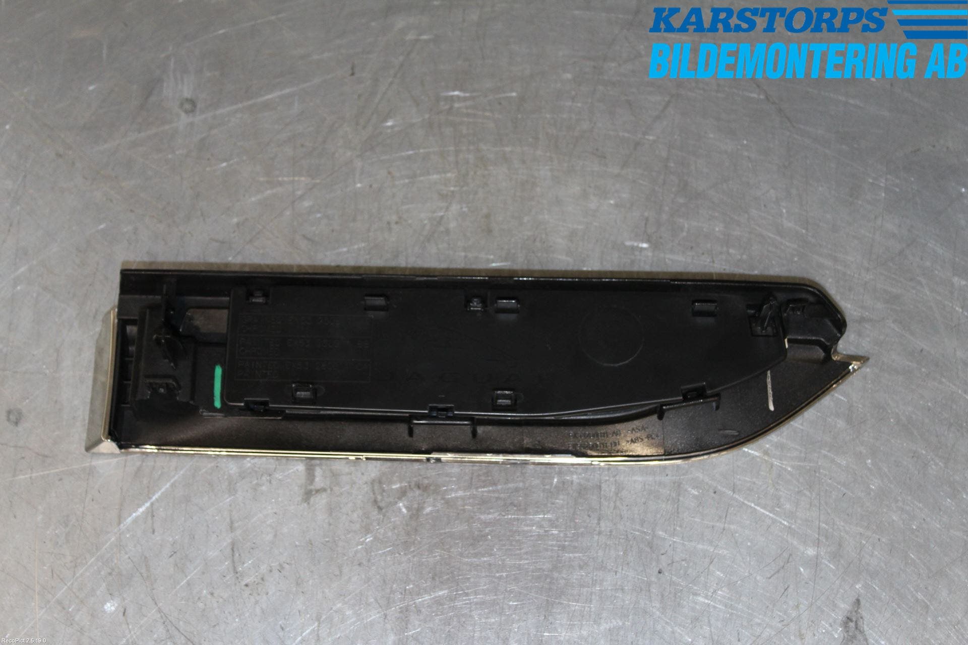 Jaguar F-TYPE List Framskärm Vä