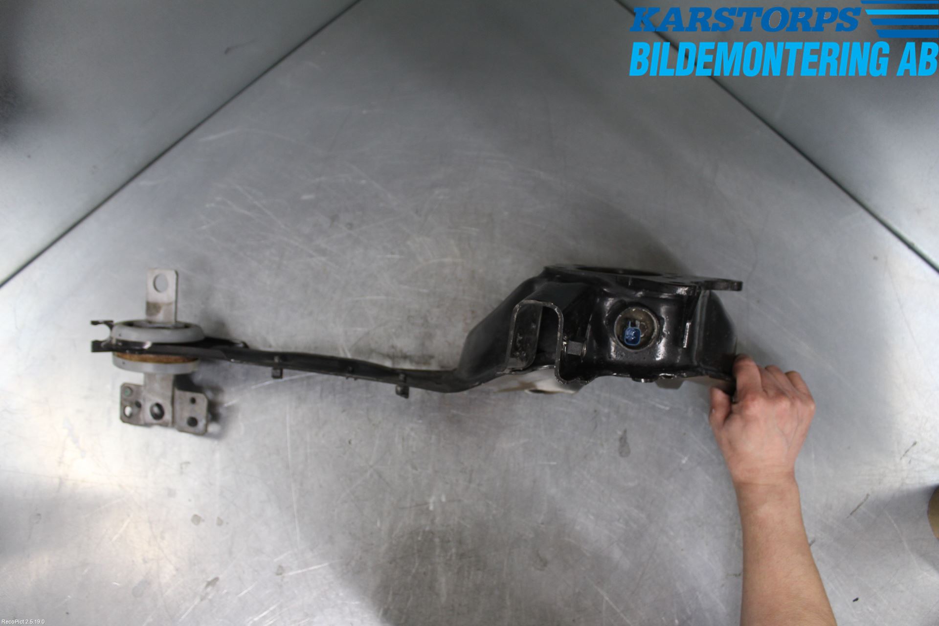 Volvo V60 14-18 Bärarm Bak Höger