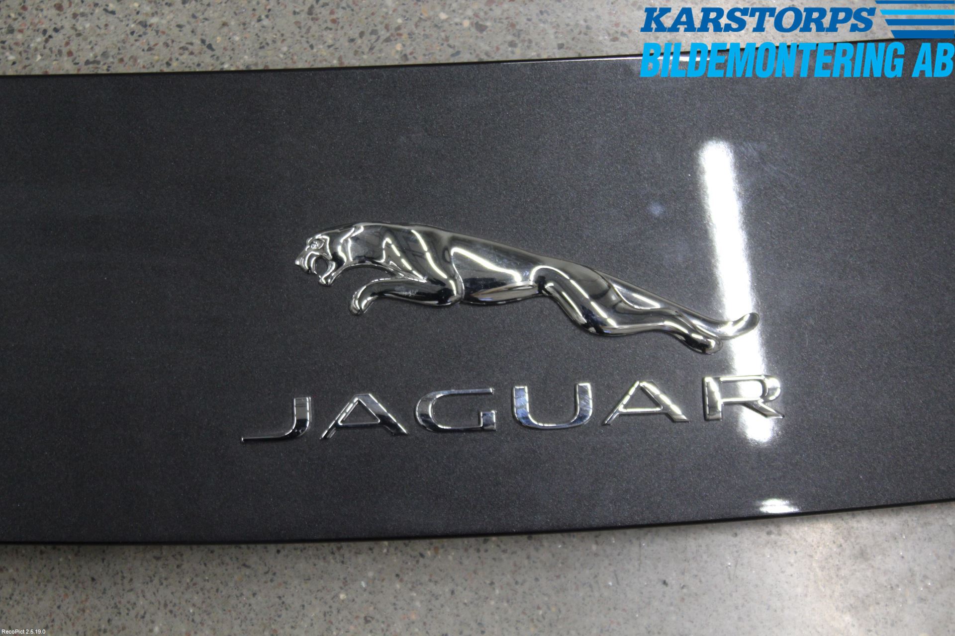 Jaguar F-TYPE Spoiler Bak