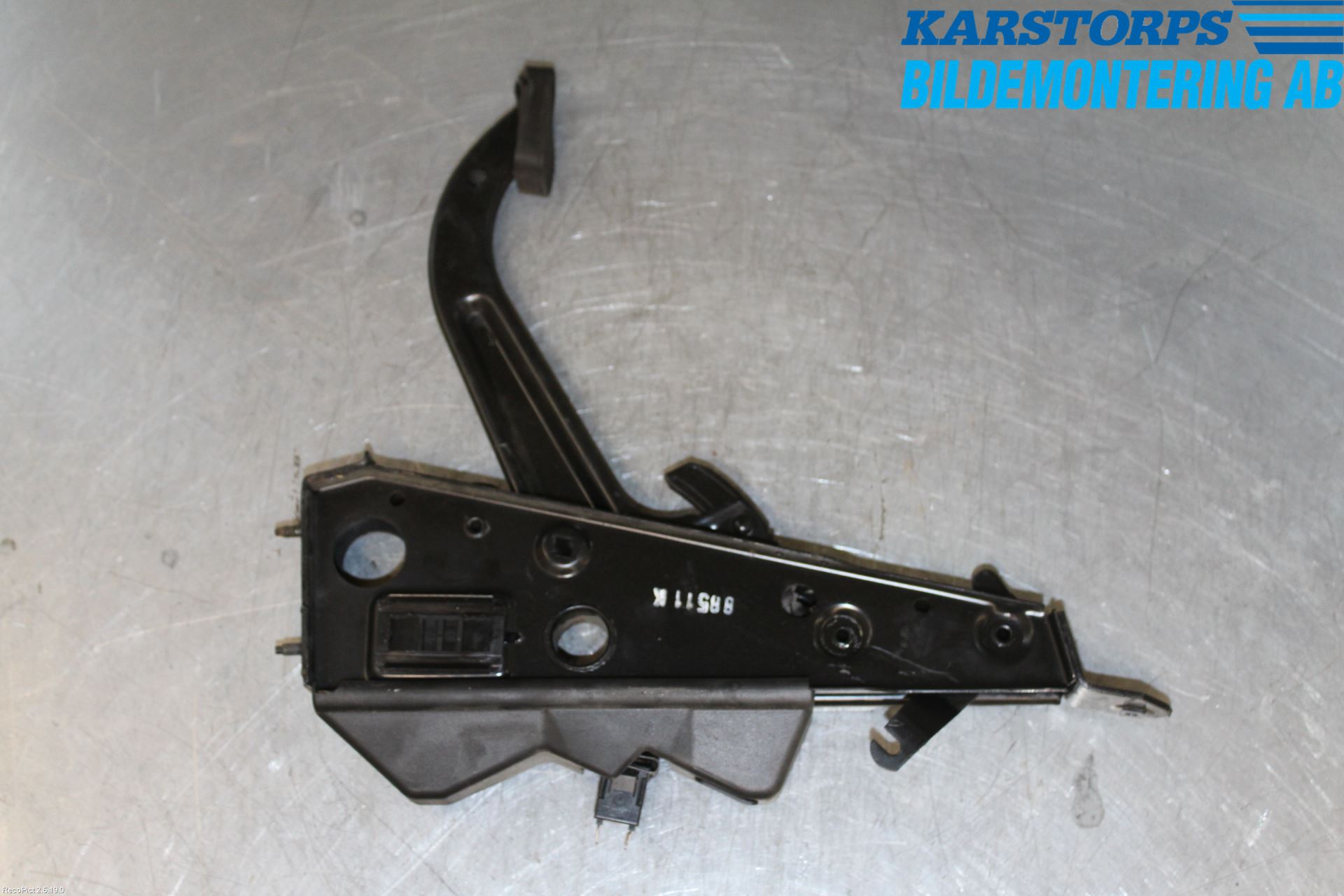 Mercedes-Benz MB 200-300  (W123) 76-86 Parkeringsbroms Pedalställ