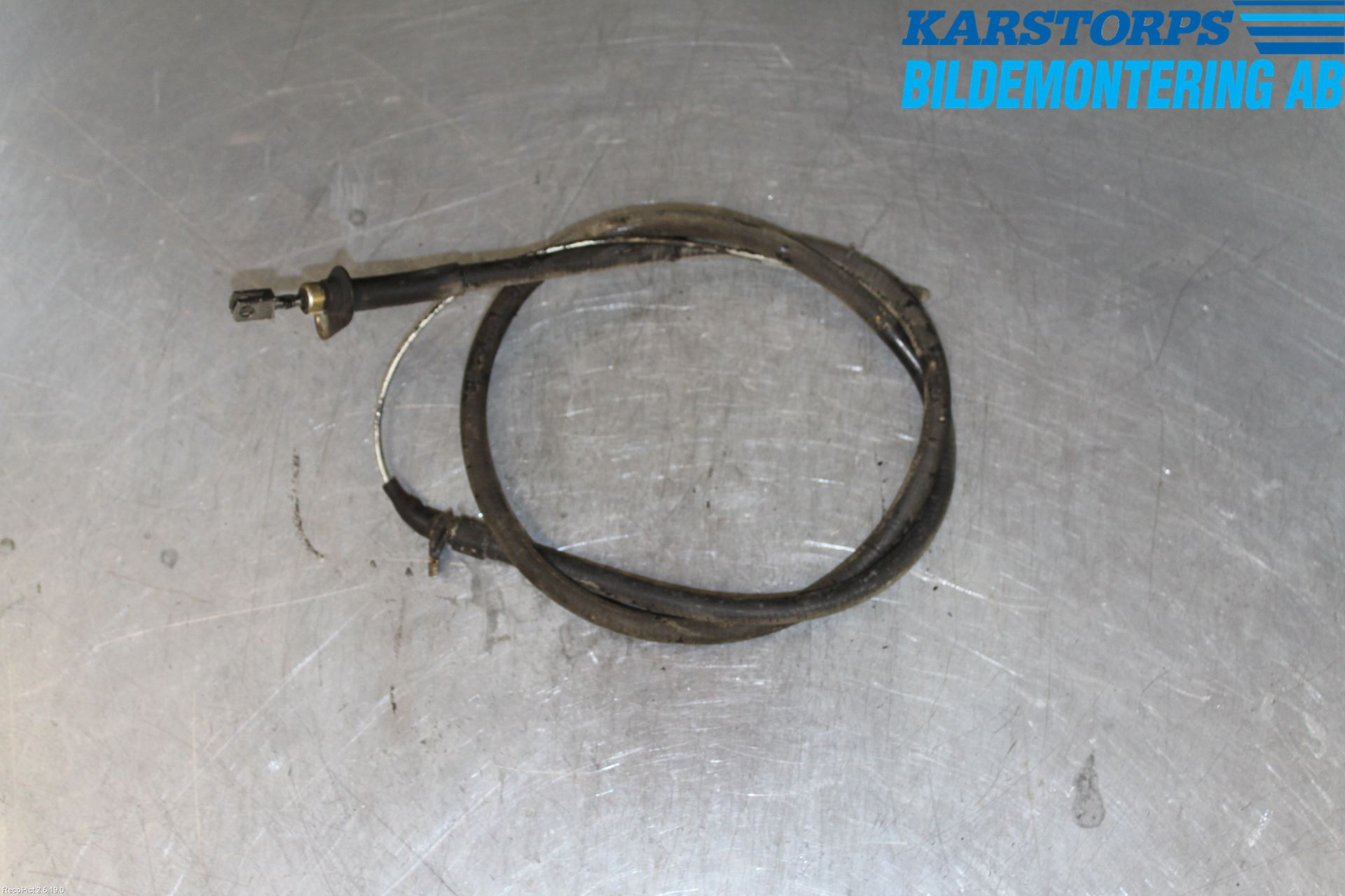 Mercedes-Benz MB 200-300  (W123) 76-86 Handbromswire