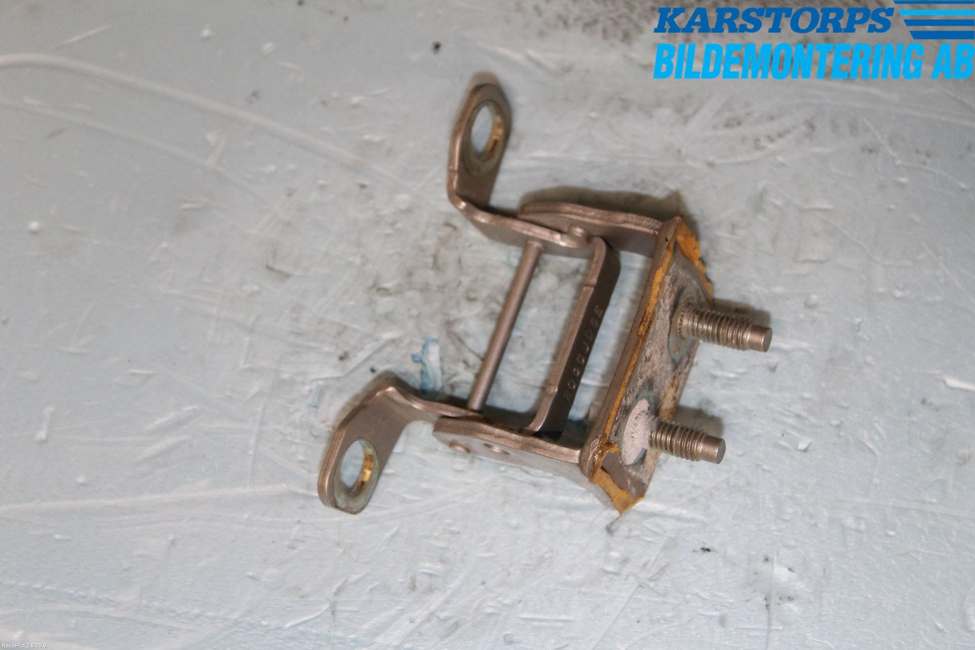 Volvo V60 14-18 Bakluckegångjärn Vä