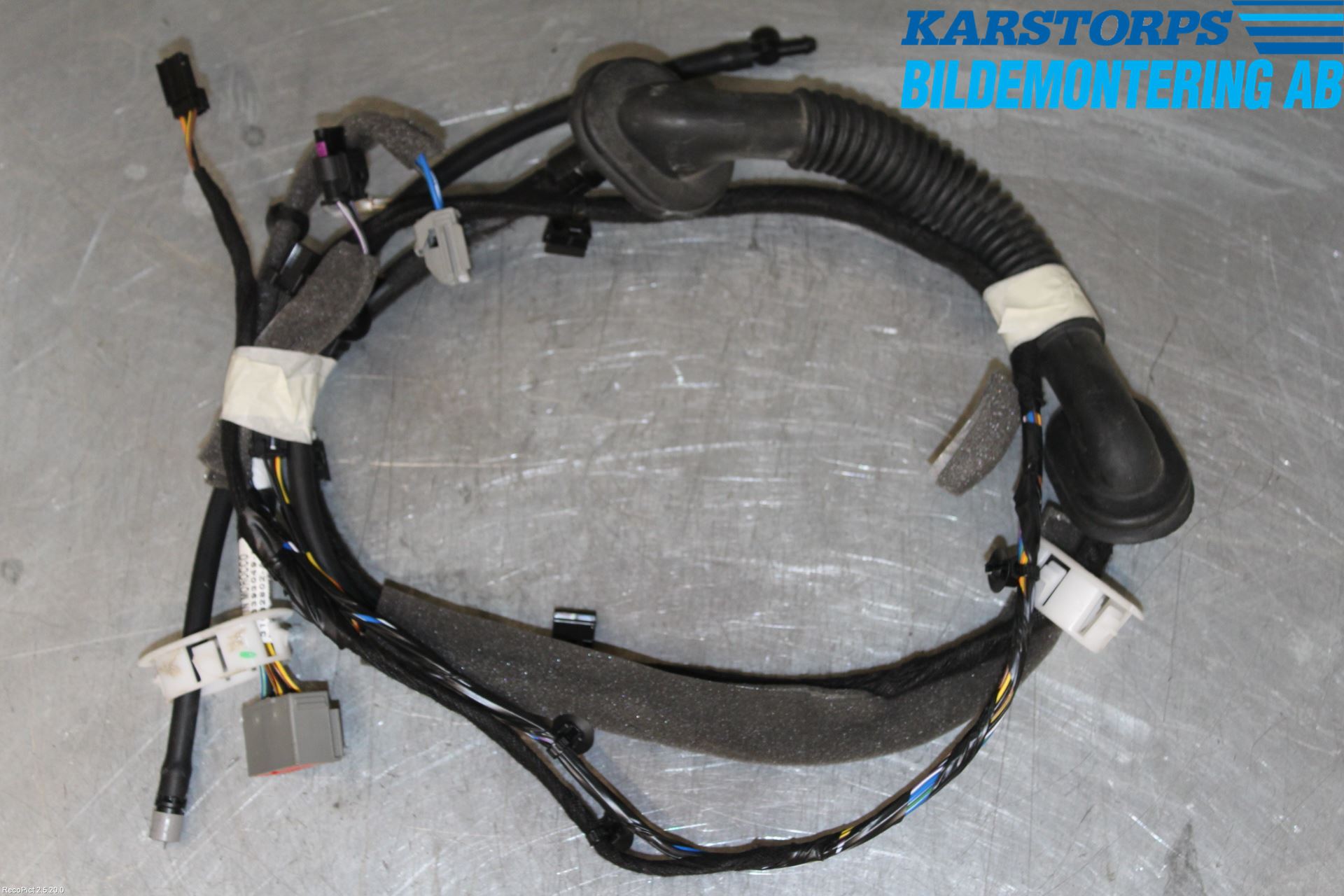 Volvo V90 17->> Kabelhärva