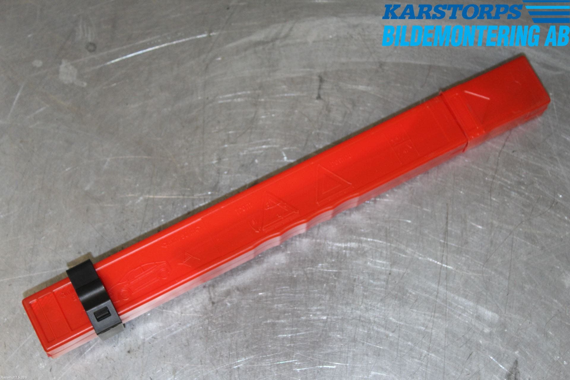 Volvo V90 17->> Varningstriangel