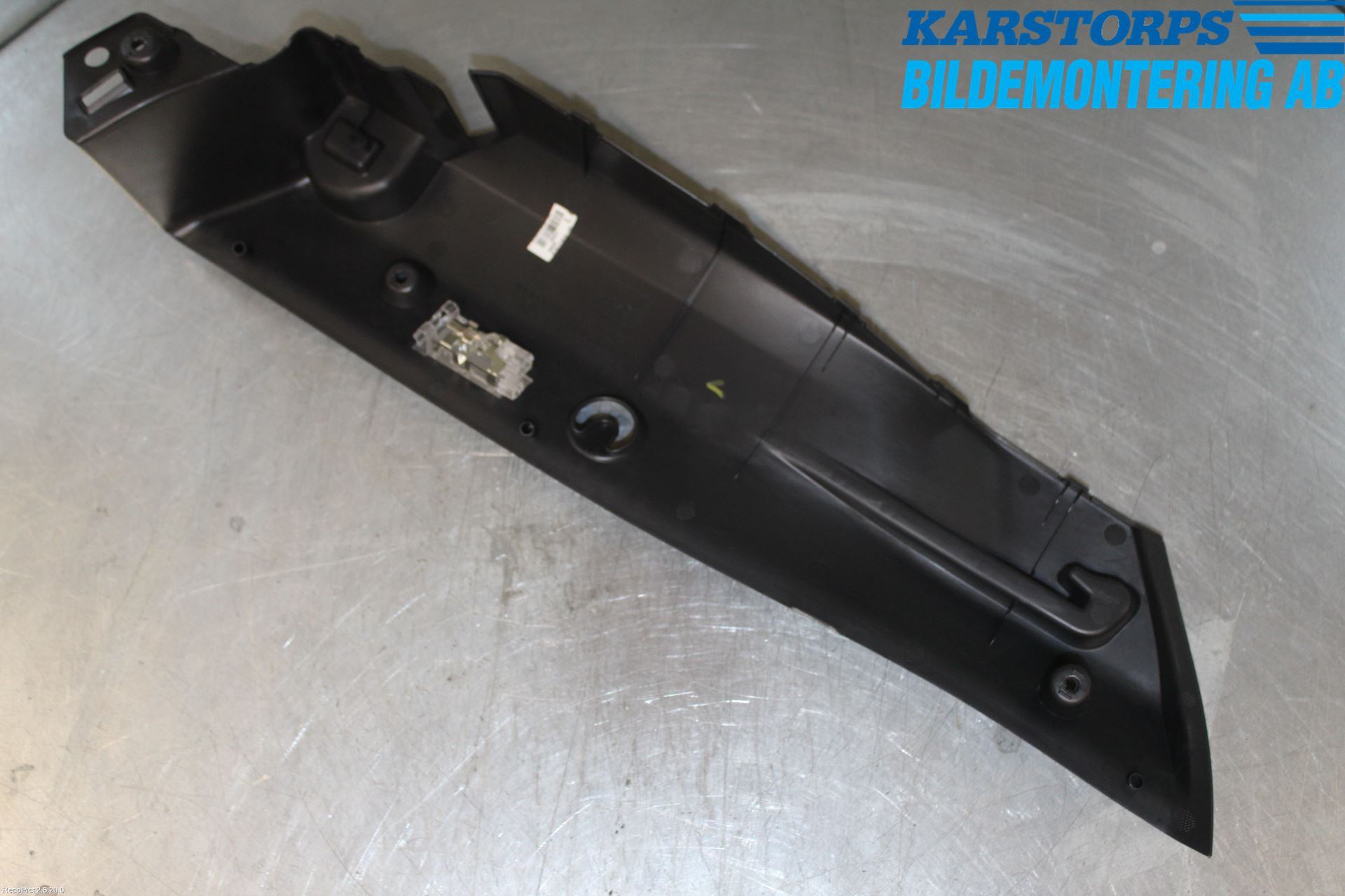 Renault CLIO IV 16-19 Inredning Sidoklädsel