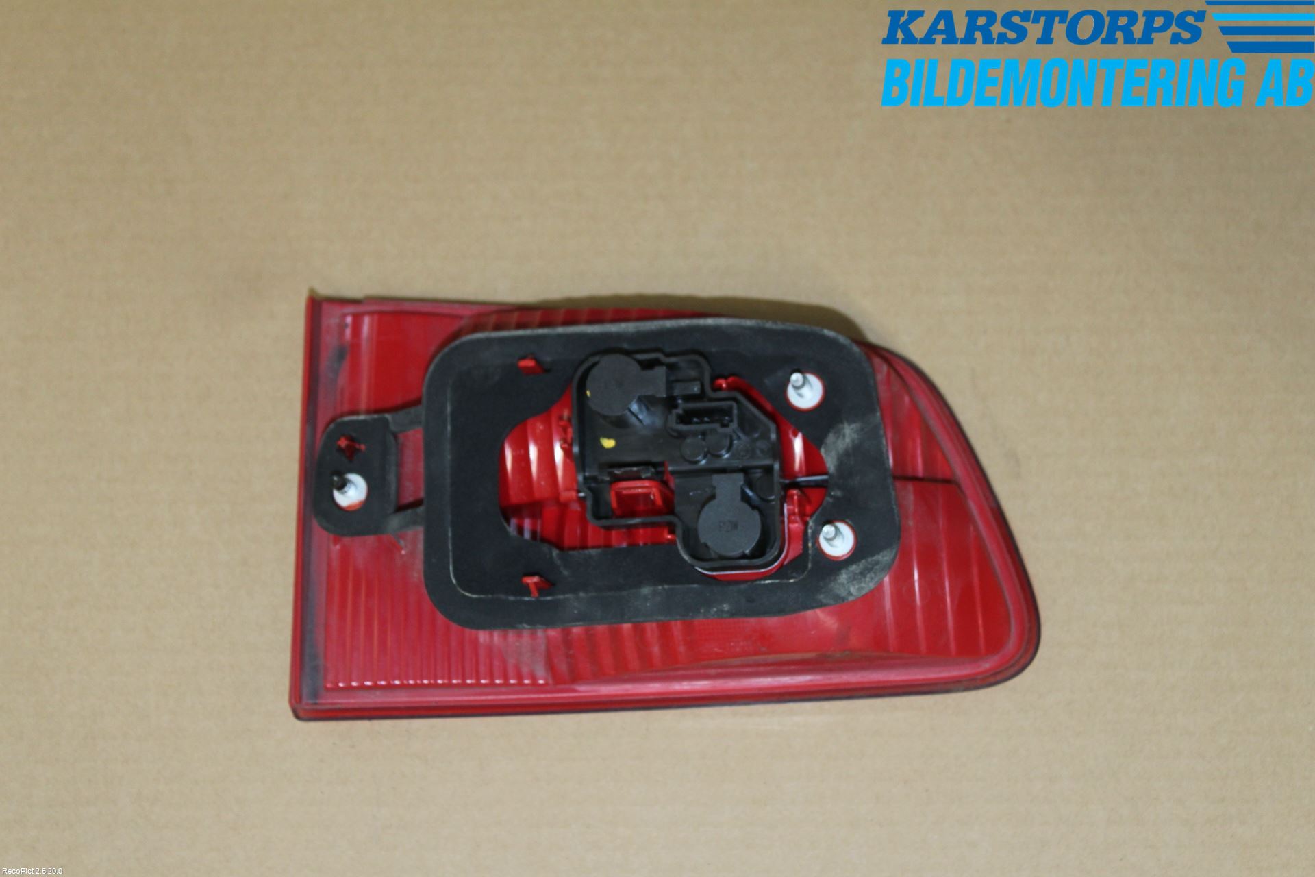 Saab 9-5     06-10 Bakljus Lucka Hö