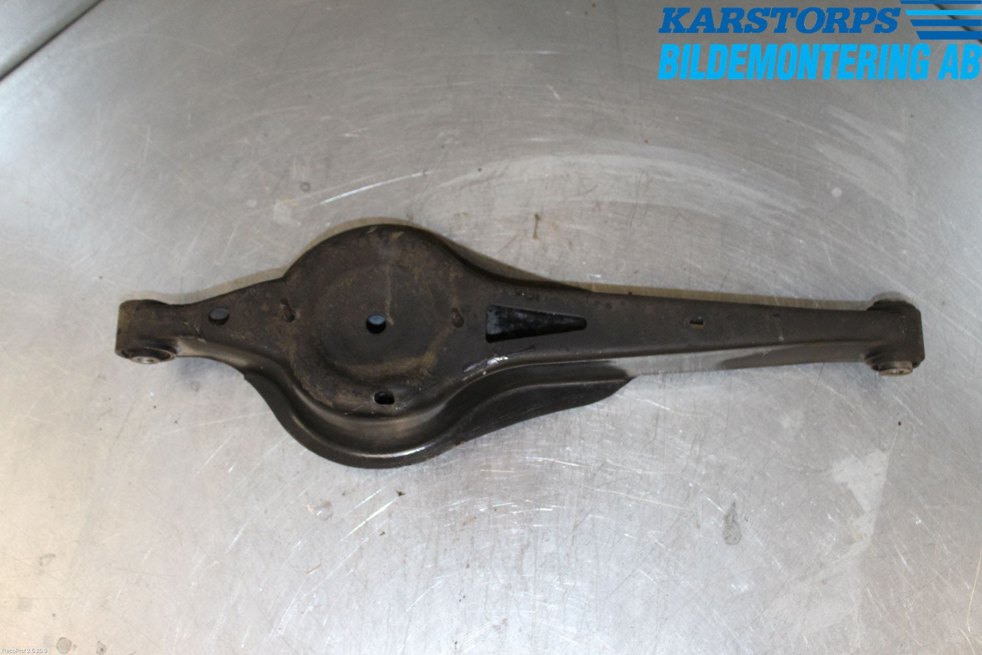 Volvo V60 14-18 Bärarm Bak Höger