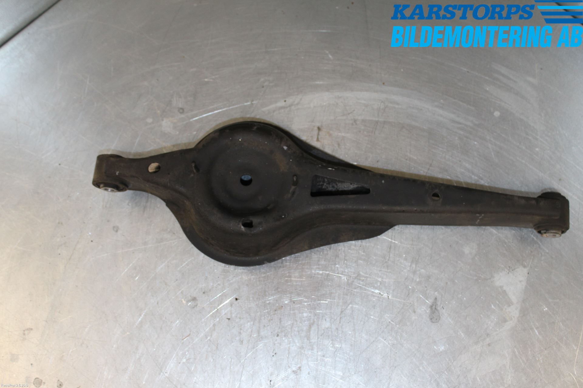 Volvo V60 14-18 Bärarm Bak Vänster