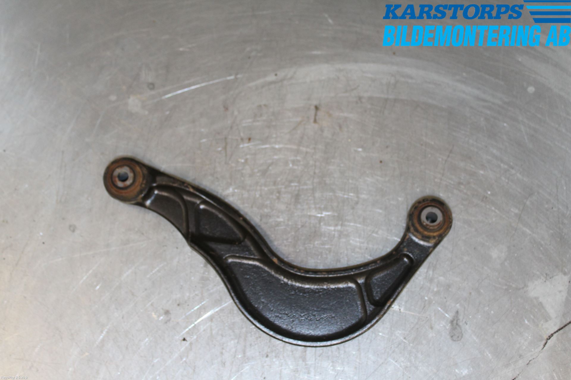 Volvo V60 14-18 Bärarm Bak Övre Vänster