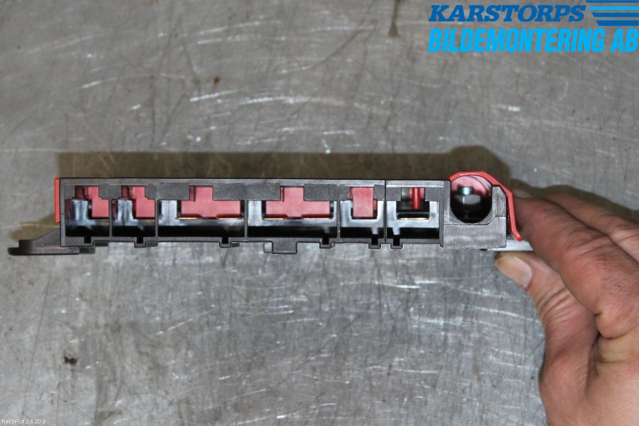 BMW 4 F36 Gran Coupé 14-20 Säkringsdosa-Elcentral