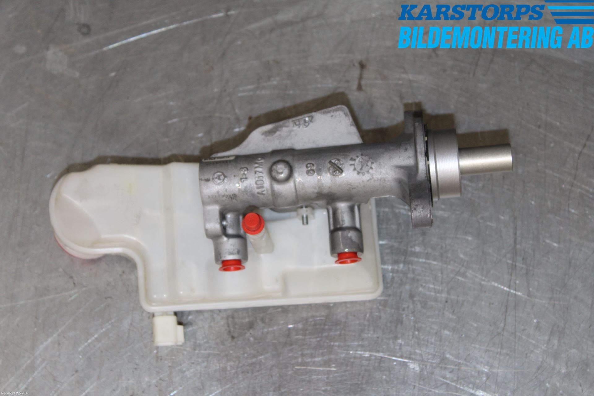 Volvo V40 12-19 Broms Huvudcylinder