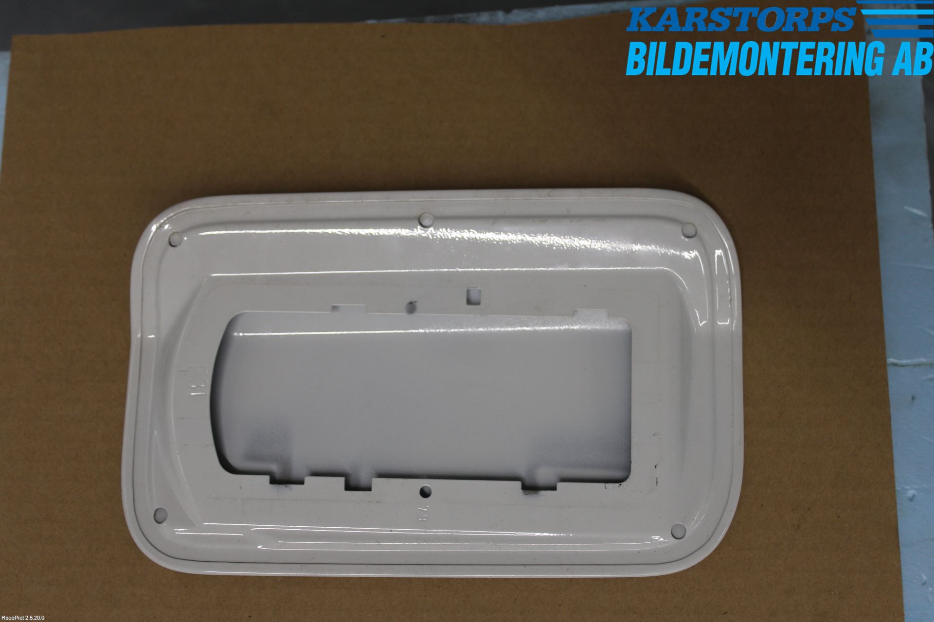 BMW 3 F30/F31/F80 12-19 Tanklucka