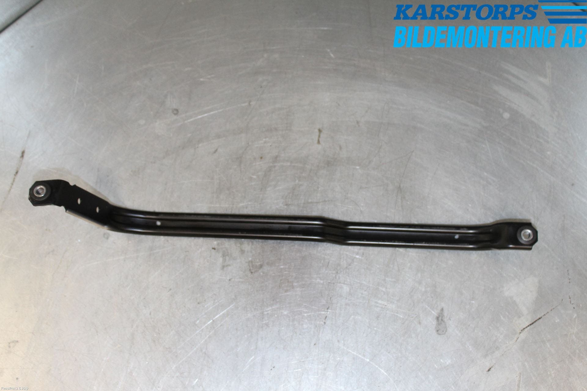 BMW 3 F30/F31/F80 12-19 Bränsletanksband