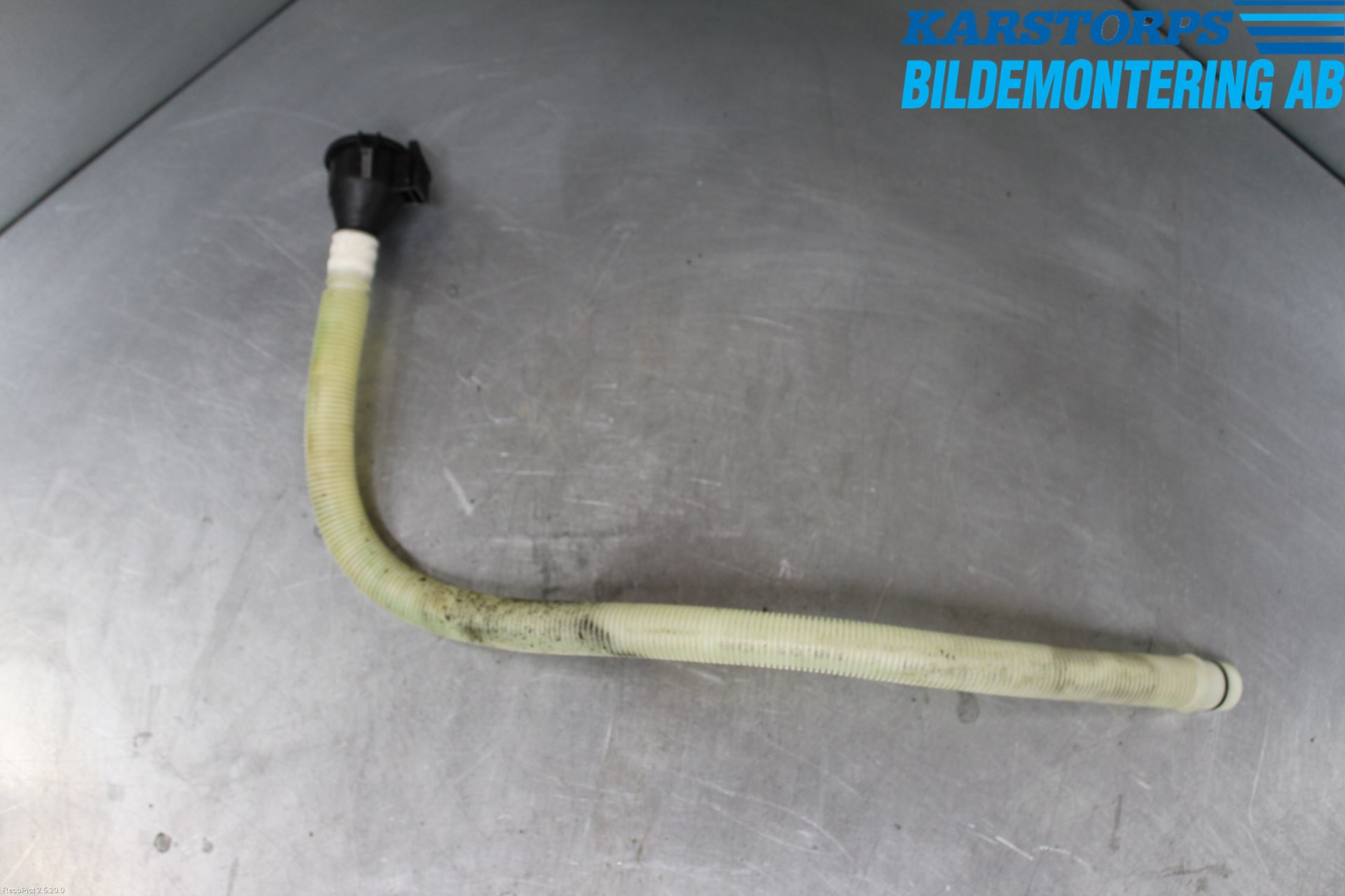 BMW 3 E90/91 SED/TOU 05-12 Spolartank Påfyllningsrör