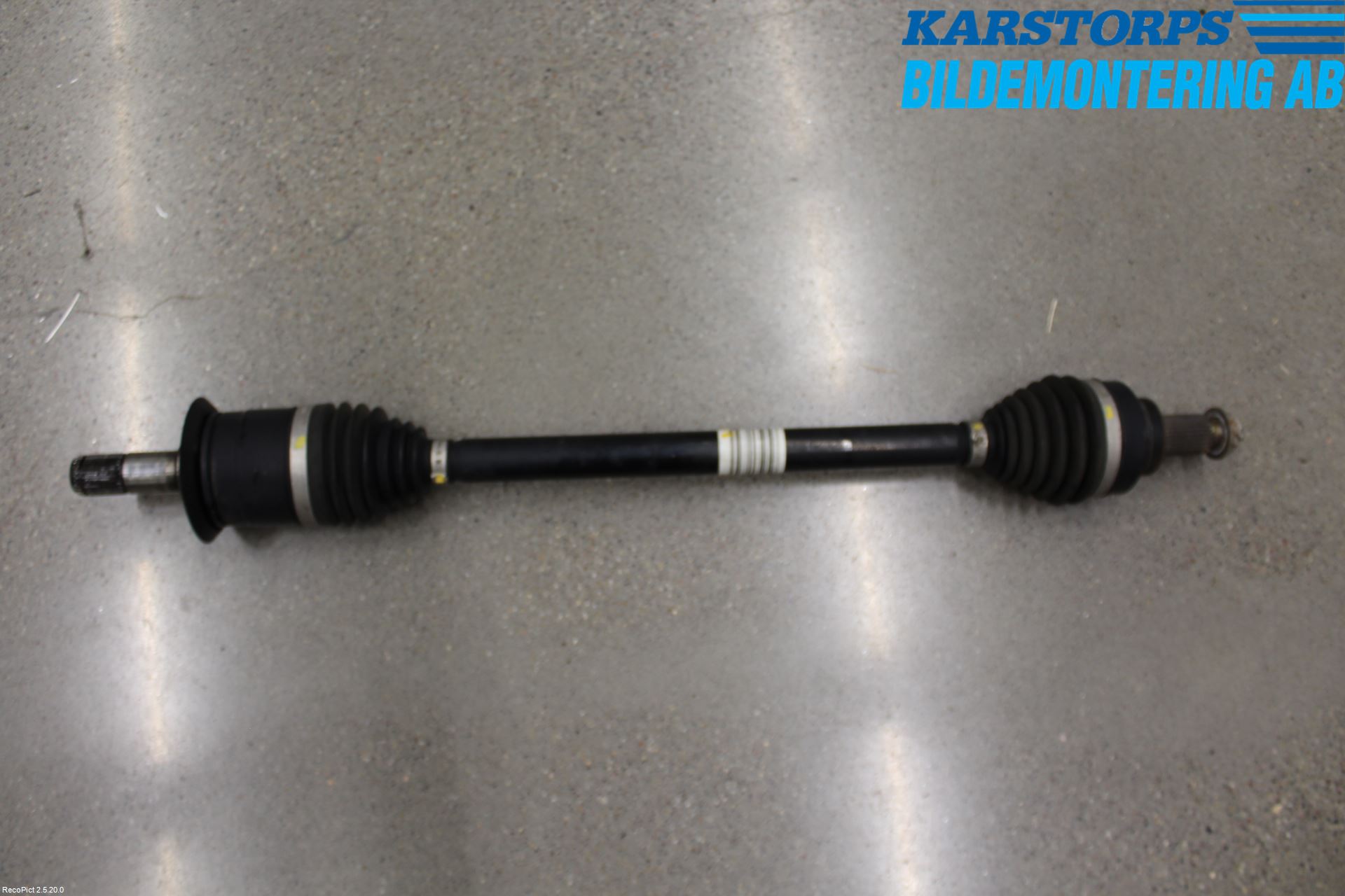 BMW 4 F36 Gran Coupé 14-20 Drivaxel Bak Höger