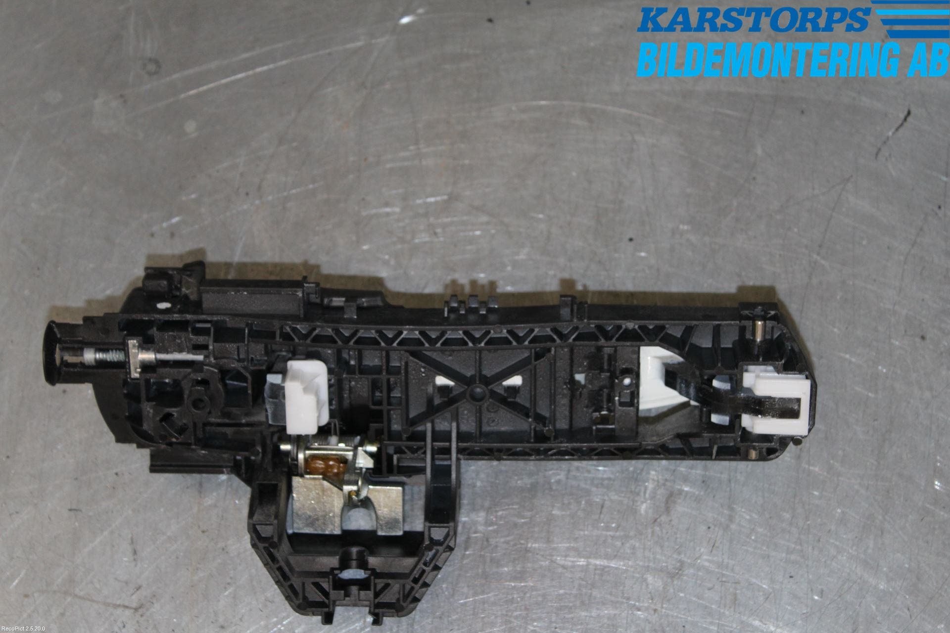 Mercedes-Benz MB GLA-KLASS (X156) 13-20 Dörrhandtag Yttre Vä