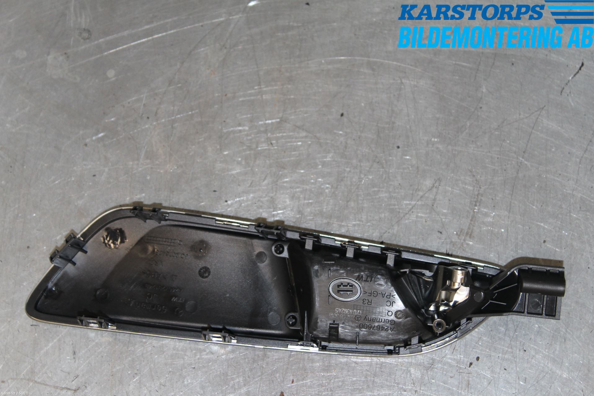 Mercedes-Benz MB GLA-KLASS (X156) 13-20 Dörrhandtag Inre Hö