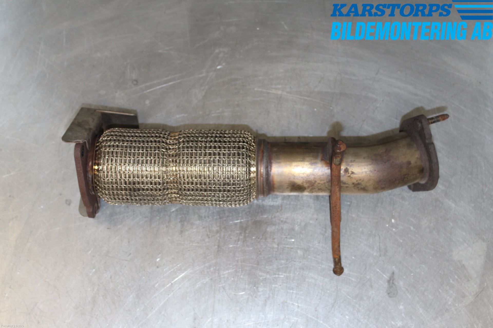 Volvo V40 12-19 Avgas Främre Rör