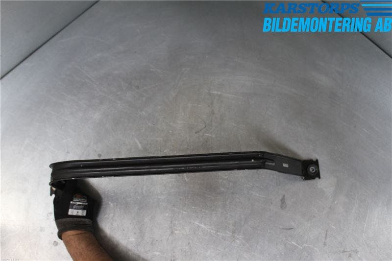 Mercedes-Benz MB GLA-KLASS (X156) 13-20 Bränsletanksband