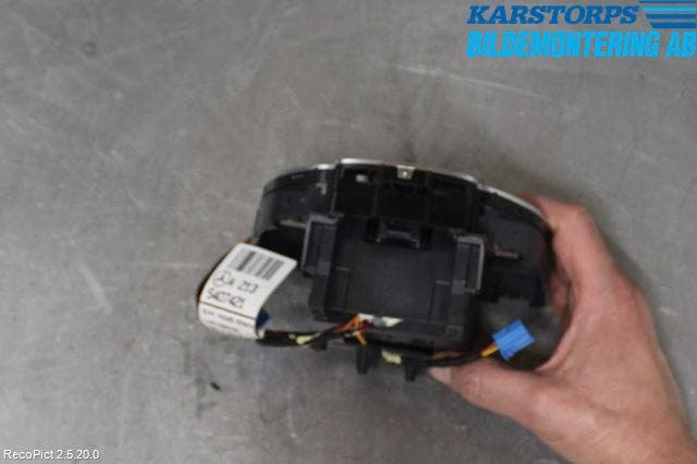 Mercedes-Benz MB E-KLASS (W213) 16-23 Strömställare Färddator