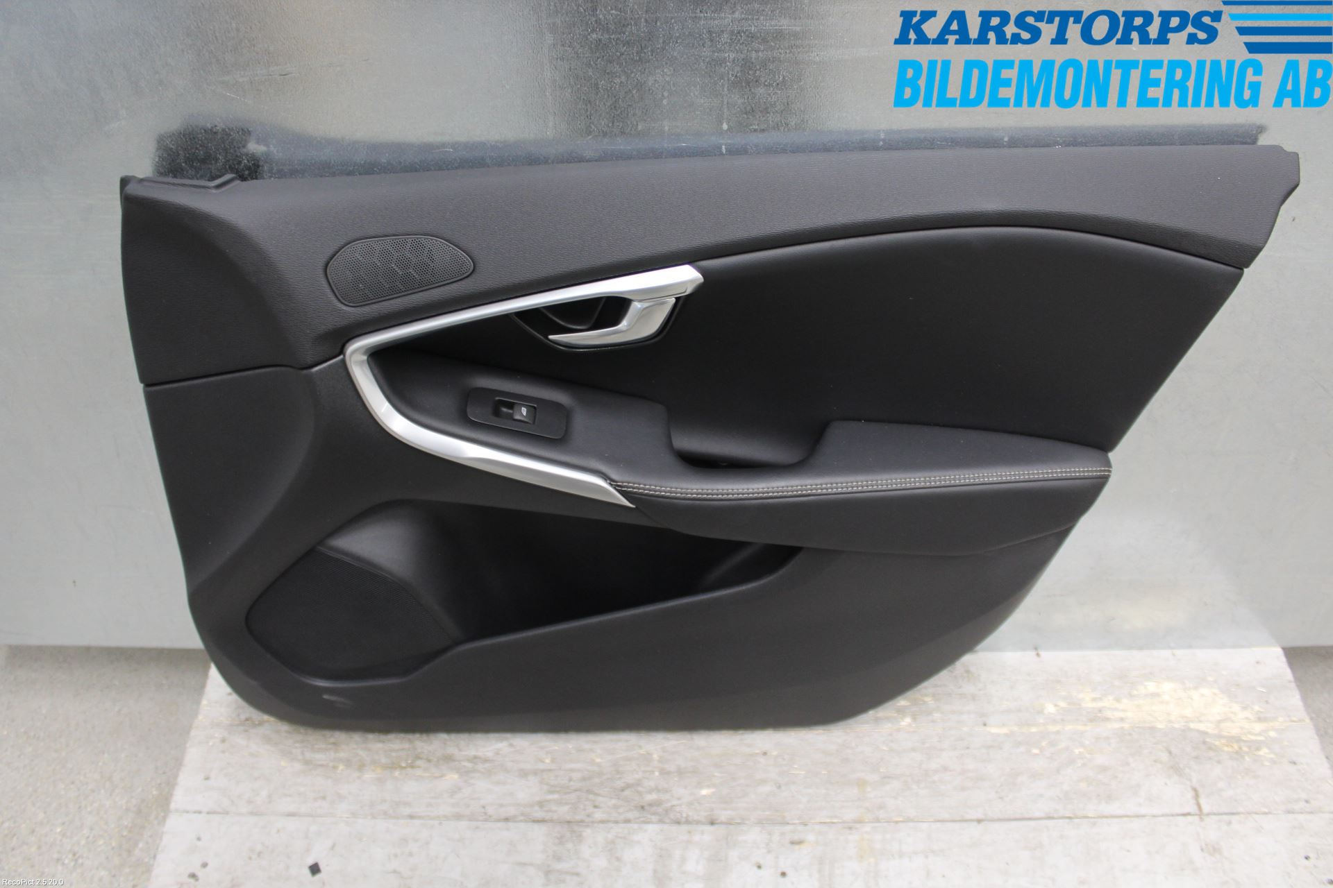 Volvo V40 12-19 Dörrklädsel Hö