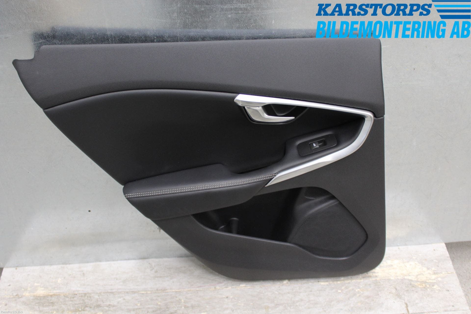 Volvo V40 12-19 Dörrklädsel Vä