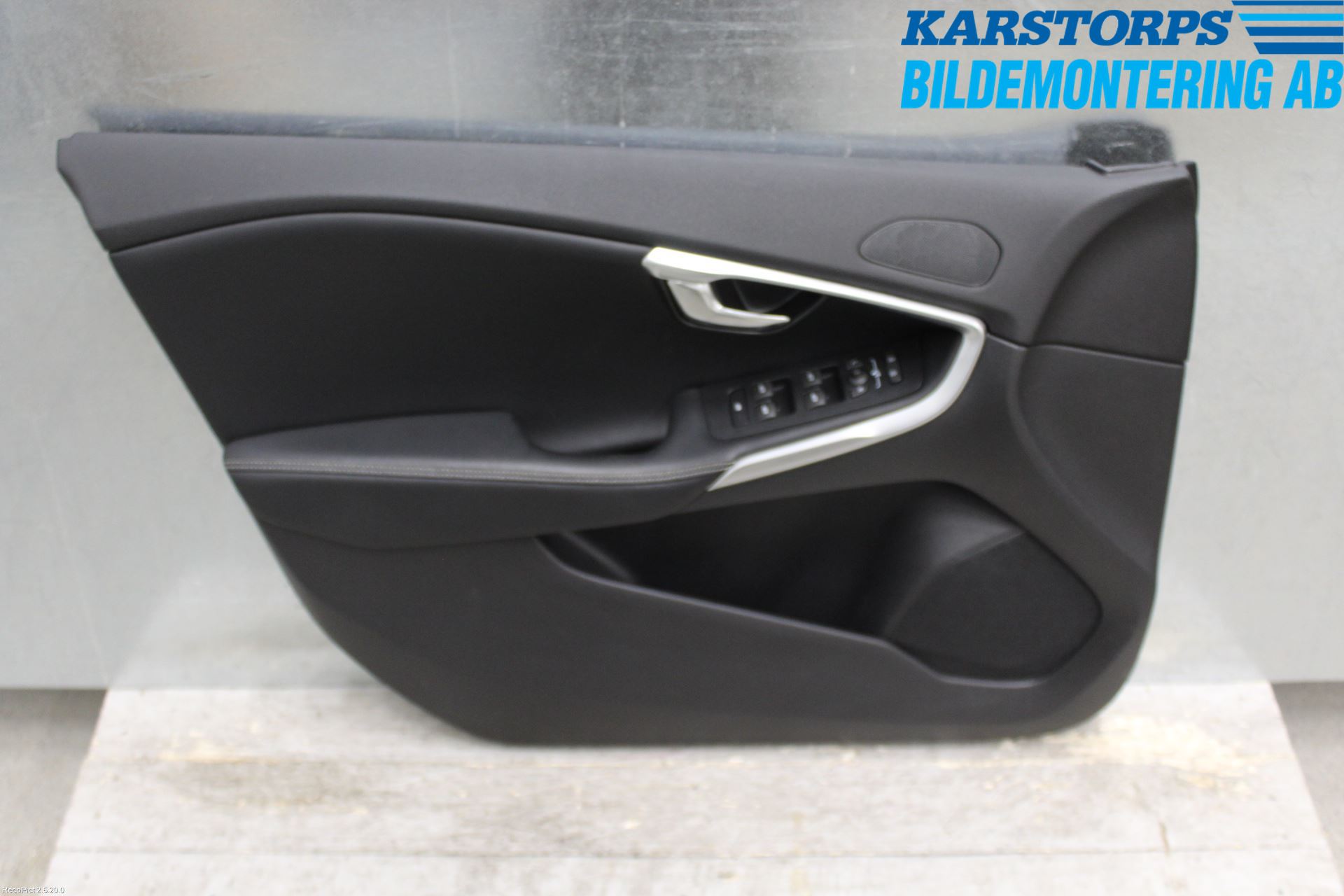 Volvo V40 12-19 Dörrklädsel Vä