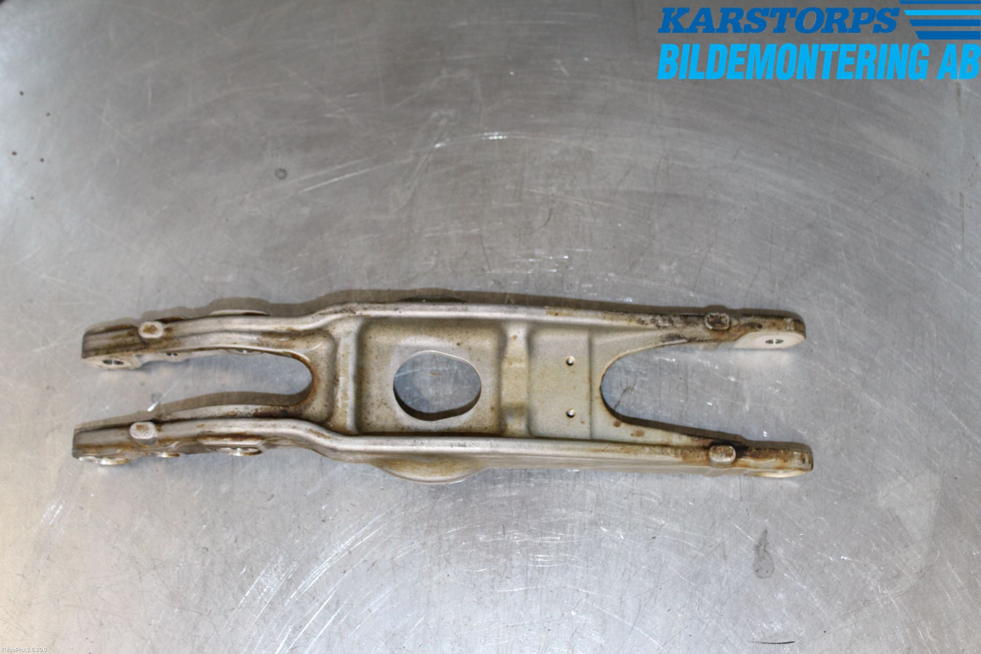 Mercedes-Benz MB E-KLASS (W213) 16-23 Bärarm Bak Höger