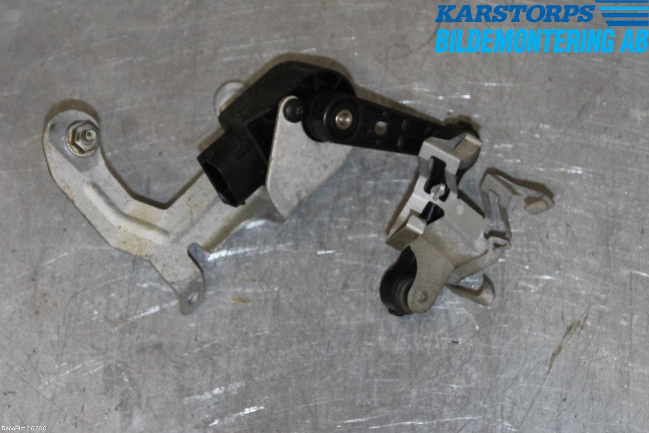 Mercedes-Benz MB E-KLASS (W213) 16-23 Givare Xenon/Ljushöjdsreglering