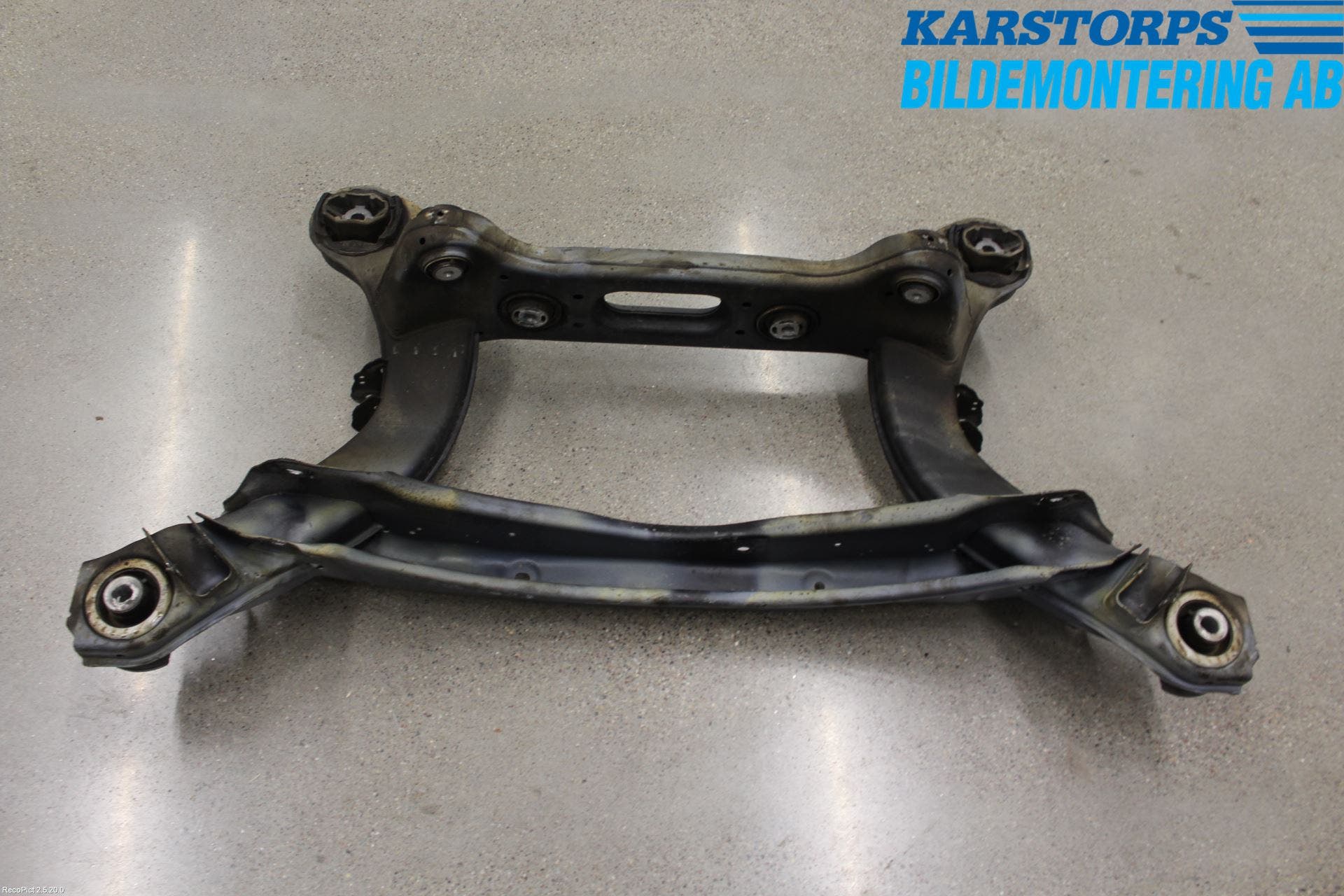 Mercedes-Benz MB E-KLASS (W213) 16-23 Bakaxelbalk