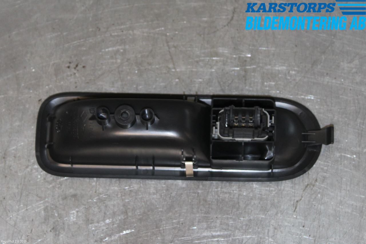 Renault CLIO III  09-12 Strömställare Elhiss