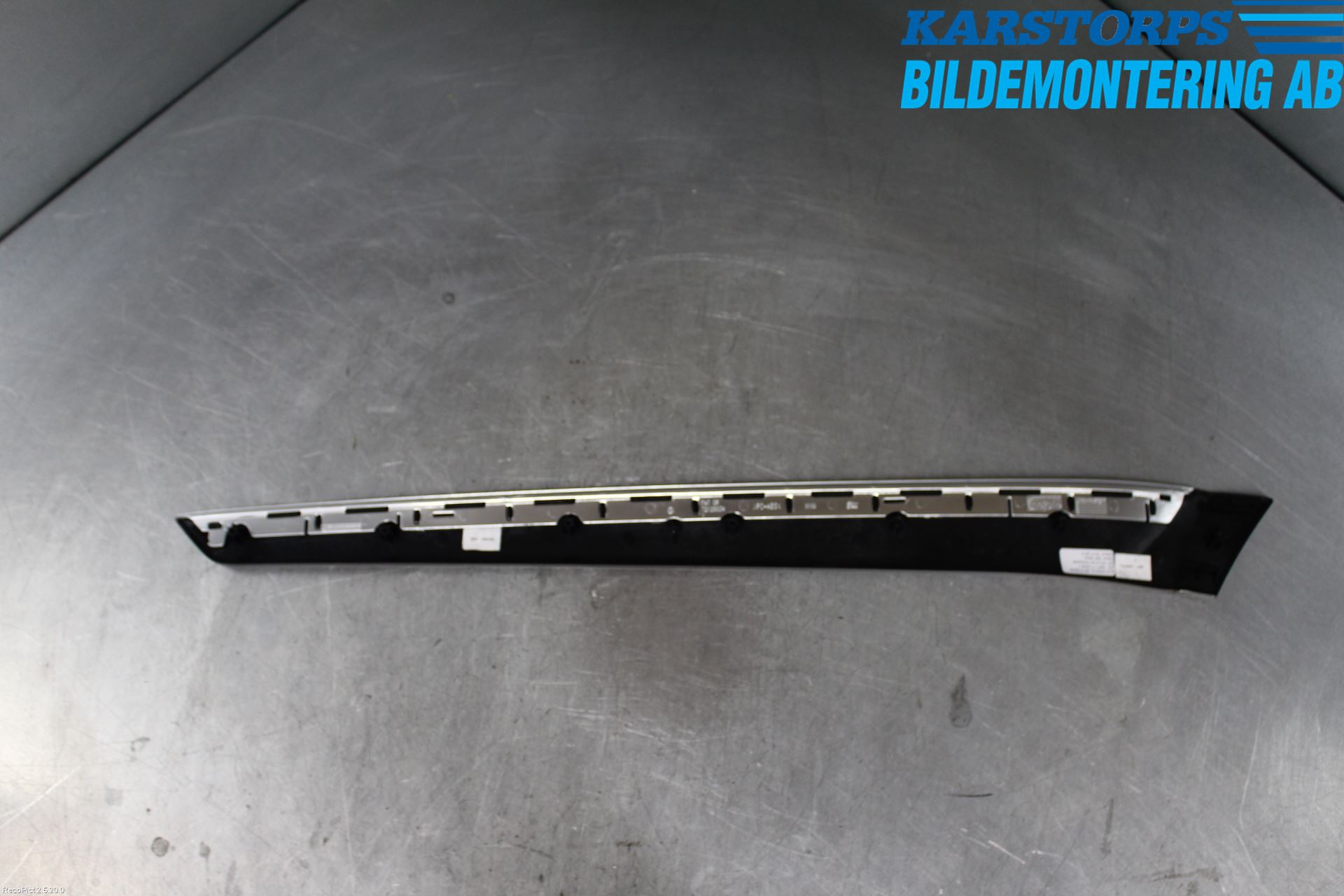 Mercedes-Benz MB E-KLASS (W212) 09-16 Dörrklädsel Inlägg-List Hö