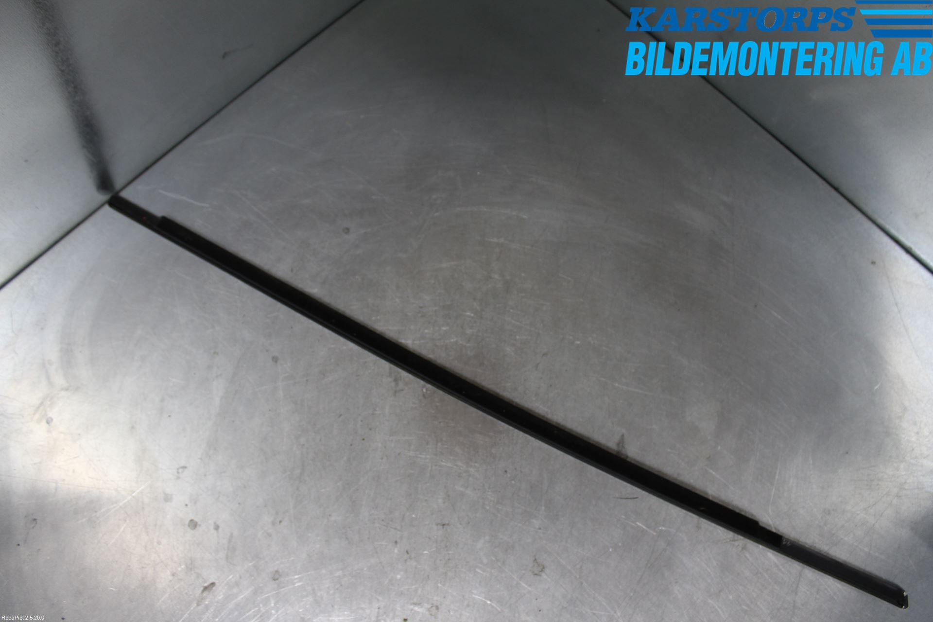 Volvo V40 12-19 Dörr Dekorlist Fram Vä