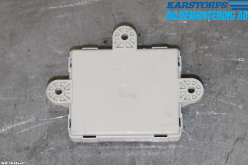 Volvo V40 12-19 Styrenhet Dörr