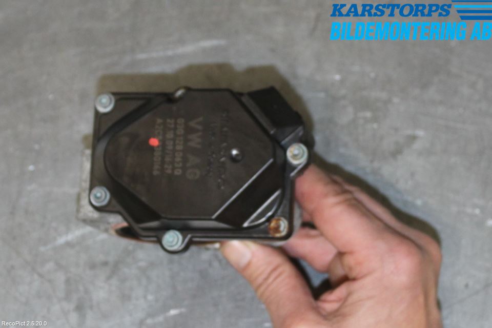 Volkswagen VW CADDY      04-10 Injspjällhus