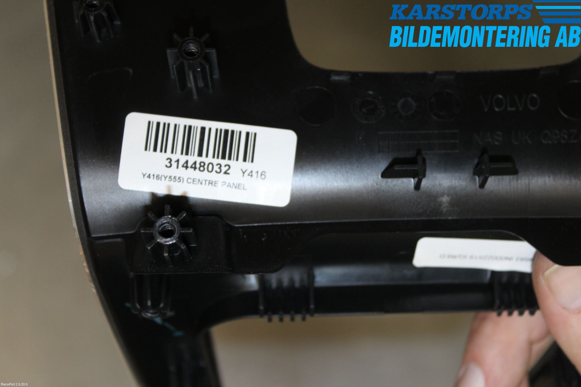 Volvo V40 12-19 Instrumentkonsoll Mitt