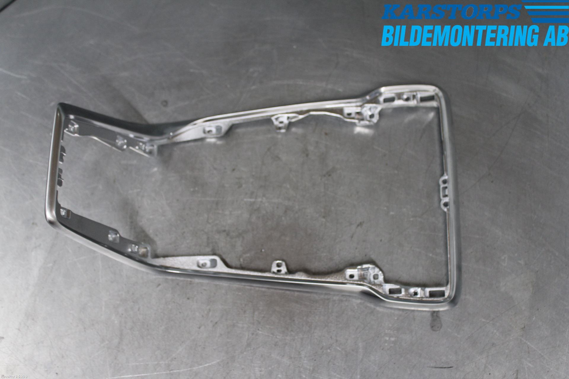 Volvo V40 12-19 Instrumentkonsoll Mitt