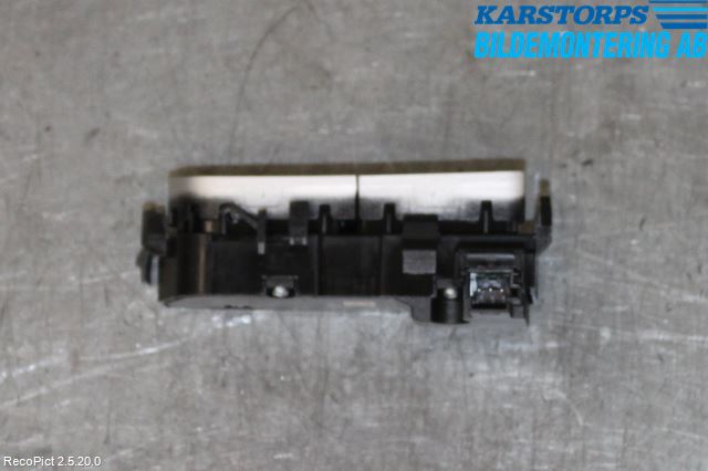 Mercedes-Benz MB E-KLASS (W213) 16-23 Strömställare Stolvärme