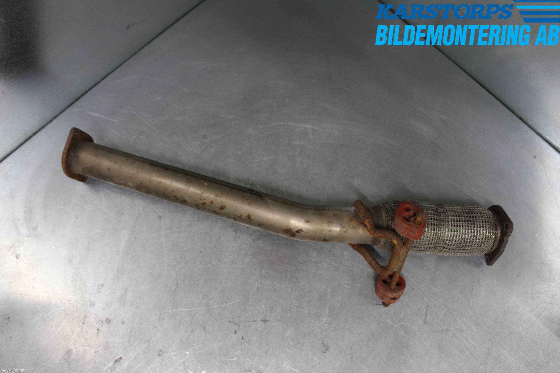 Volvo V40 12-19 Avgas Främre Rör