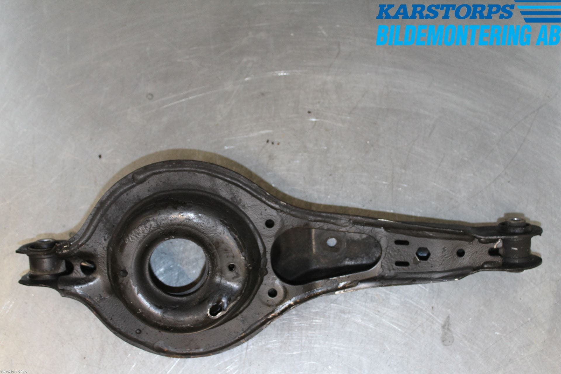 Volvo V40 12-19 Bärarm Bak Vänster