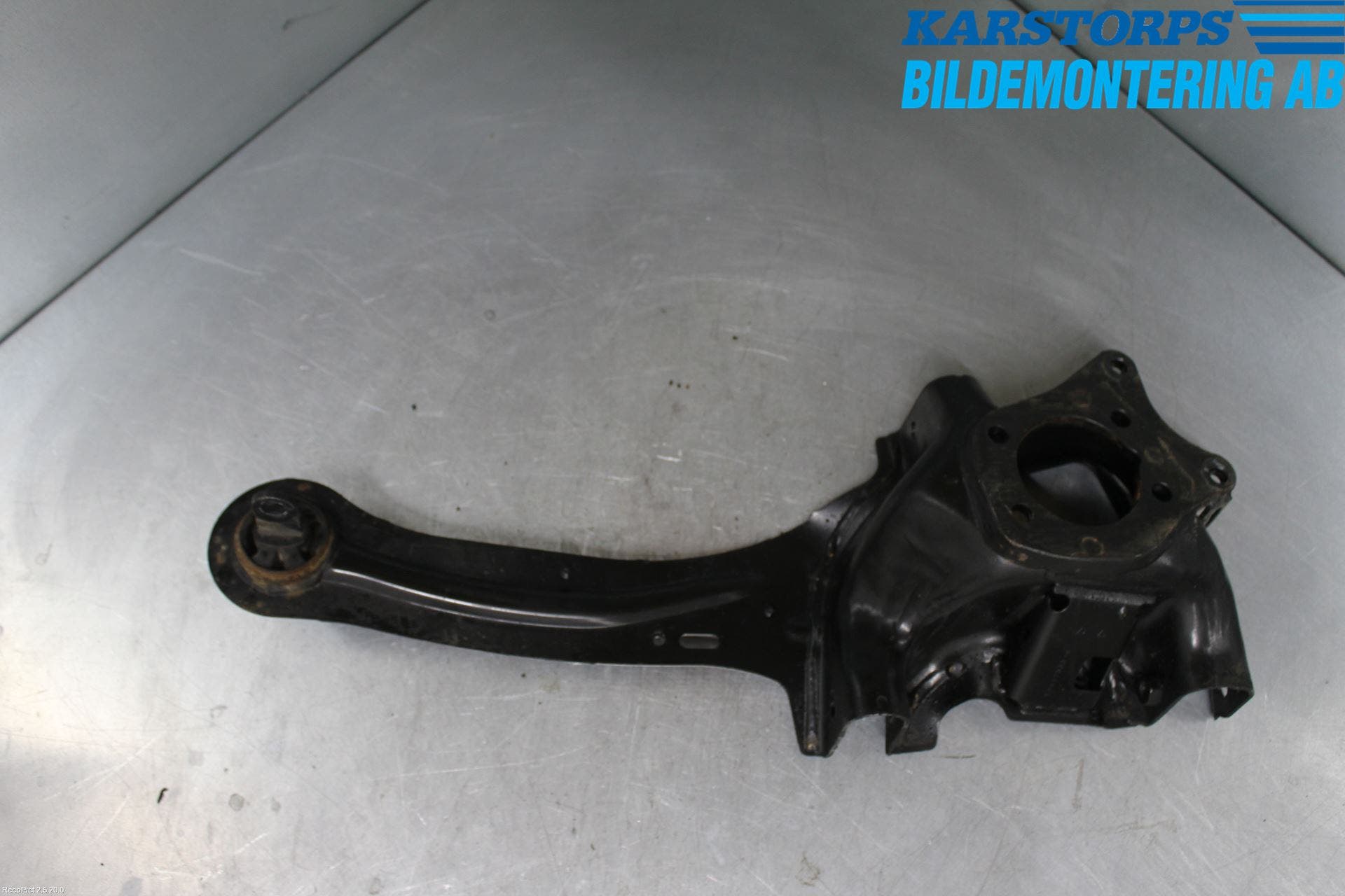 Volvo V40 12-19 Bärarm Bak Vänster