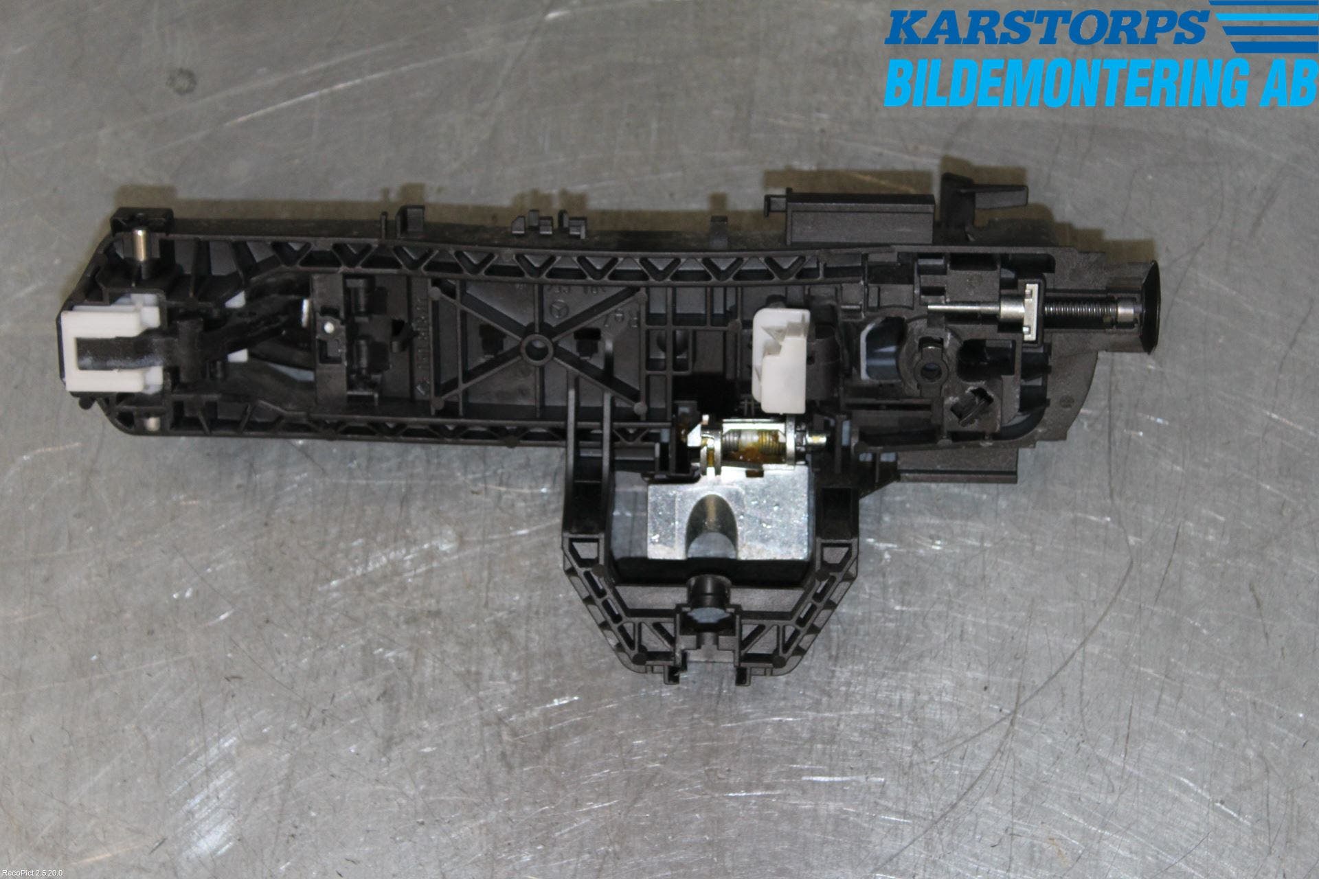 Mercedes-Benz MB E-KLASS (W212) 09-16 Dörrhandtag Yttre Hö