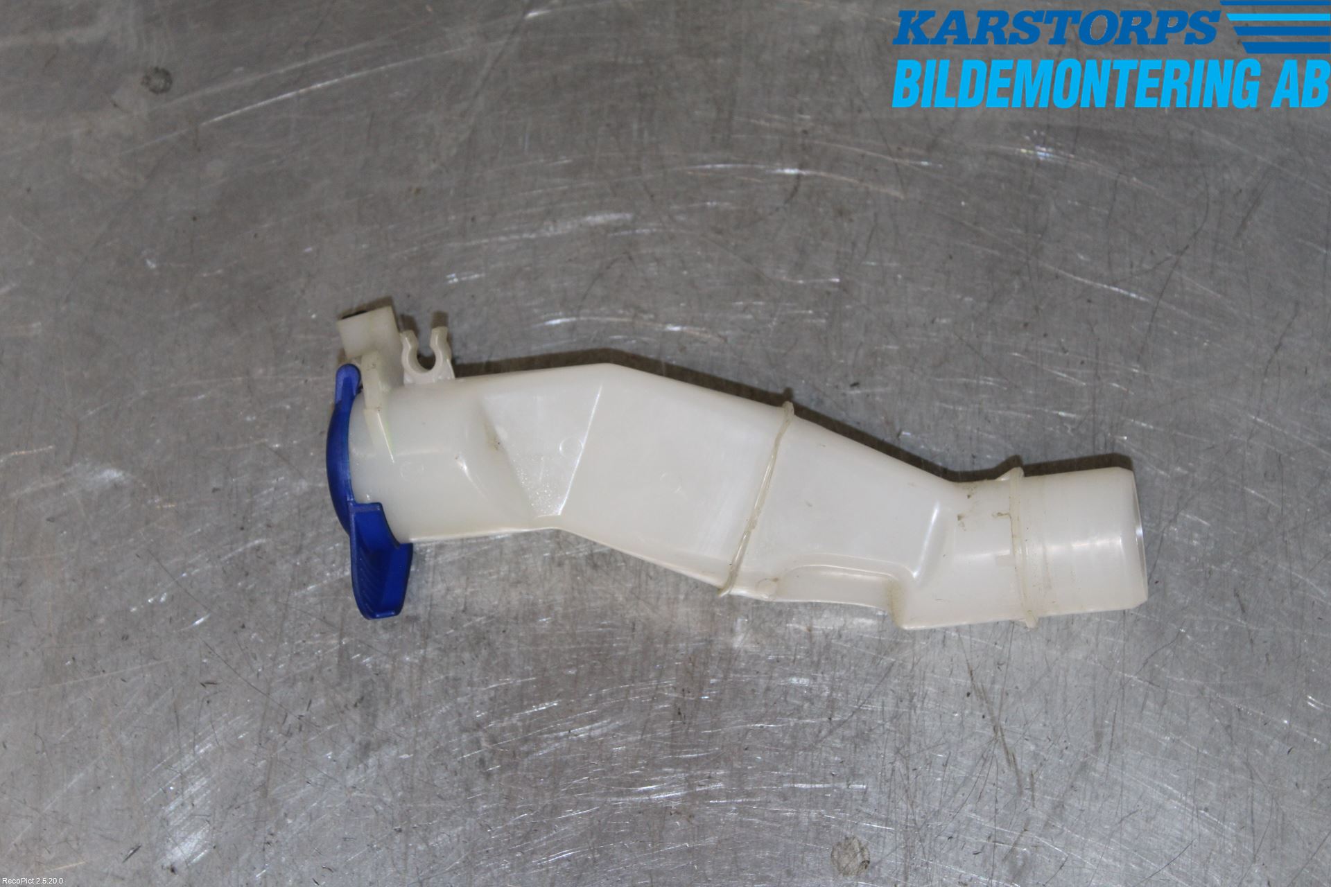 Volvo V70 05-08 Spolartank Påfyllningsrör