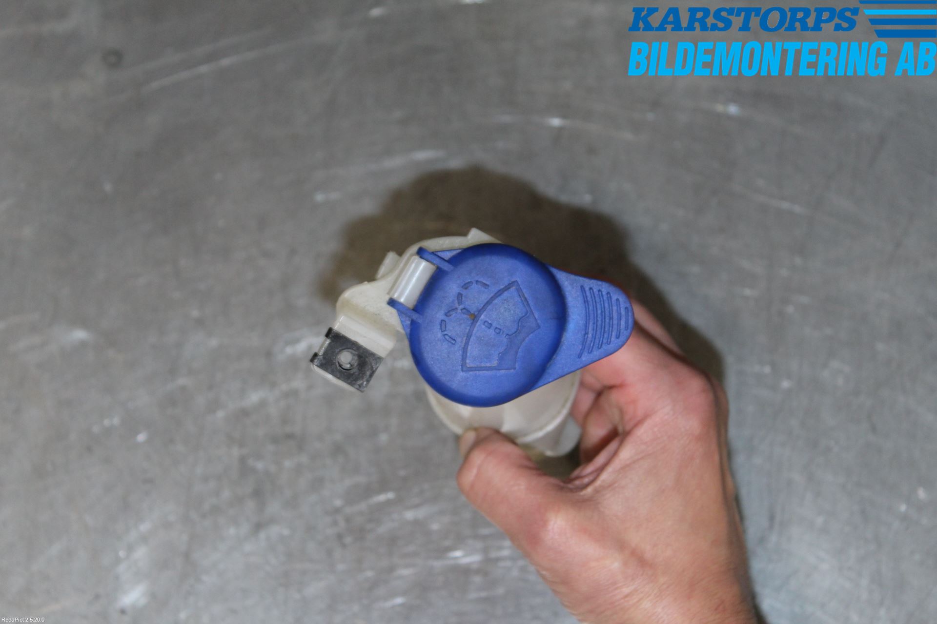 Volvo V70 05-08 Spolartank Påfyllningsrör