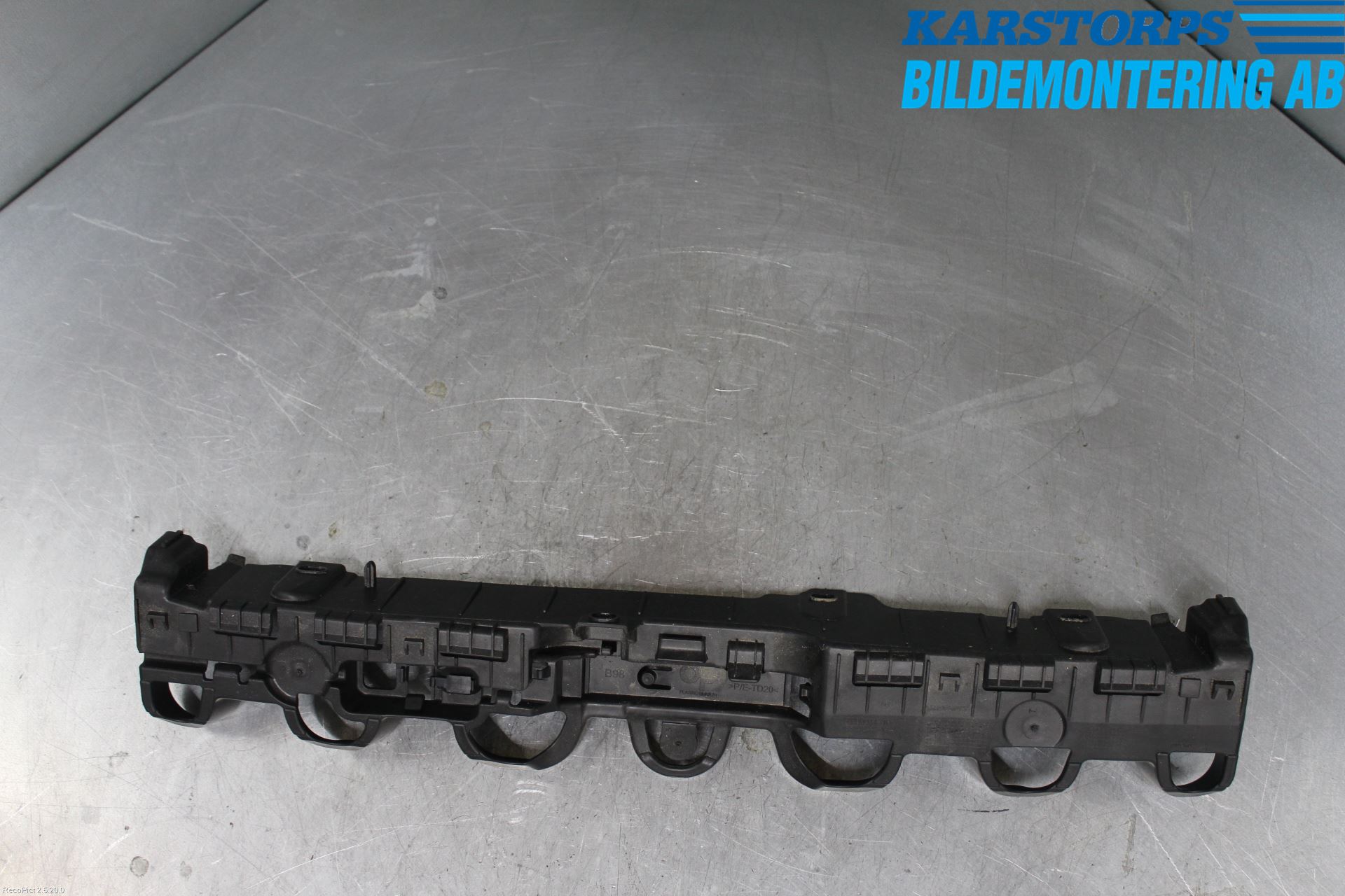 Renault CLIO IV 12-16 Stötfsidostycke Mellanlägg