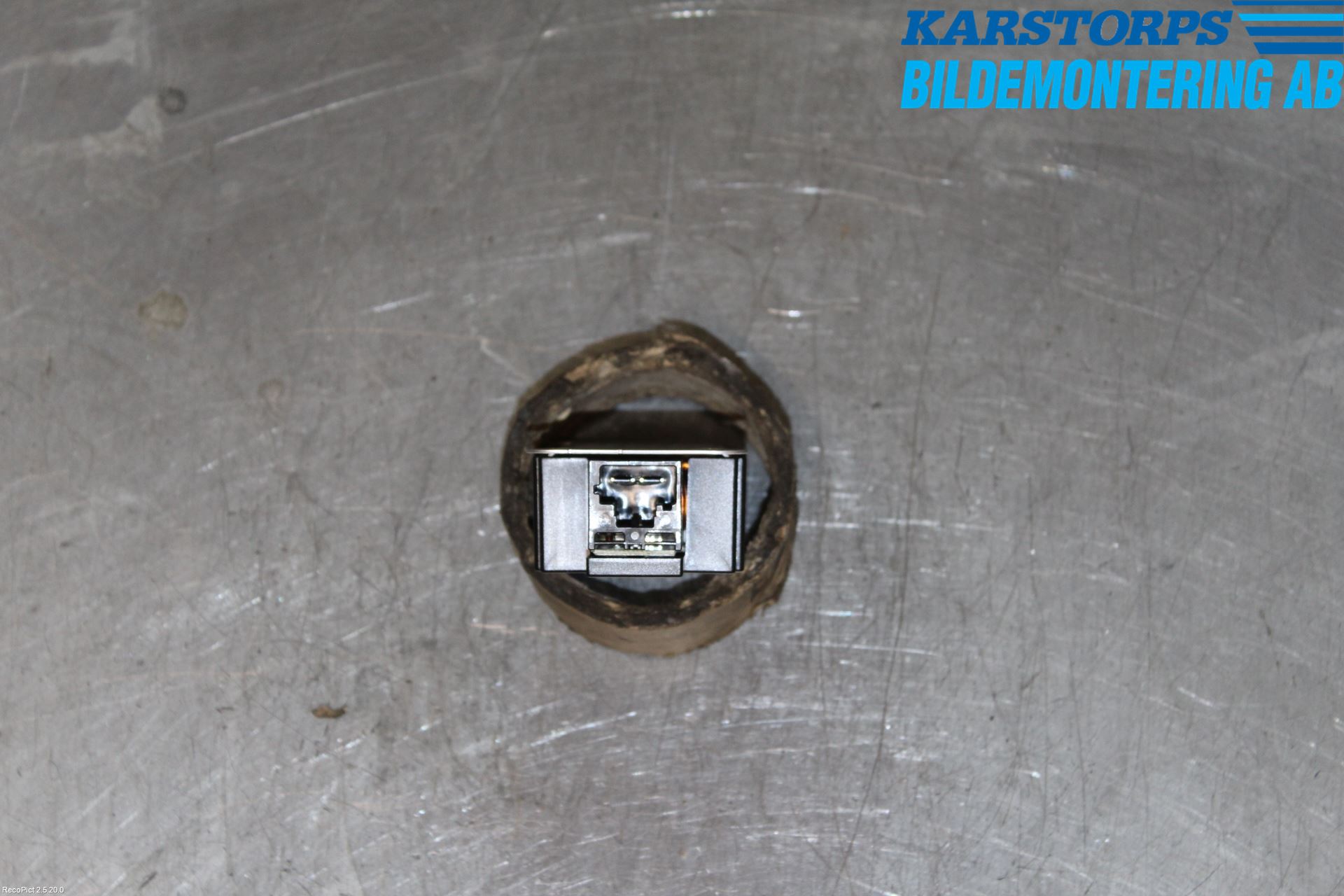 Volkswagen VW GOLF V 04-09 Antennförstärkare