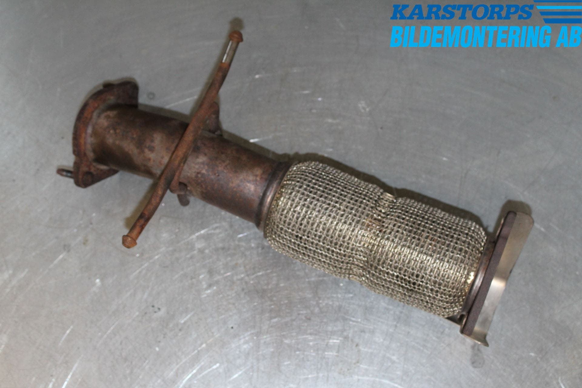 Volvo V40 12-19 Avgas Främre Rör