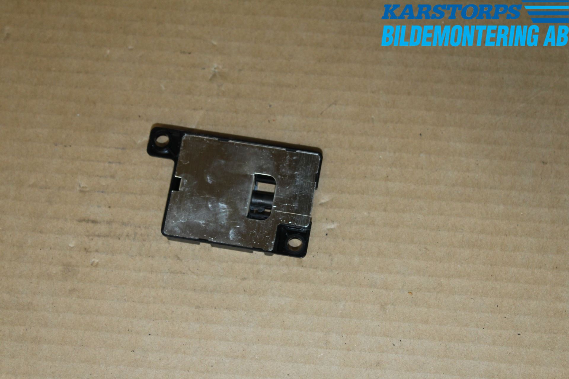 BMW 5 E60/61 Sed/Tou 02-10 Antenn