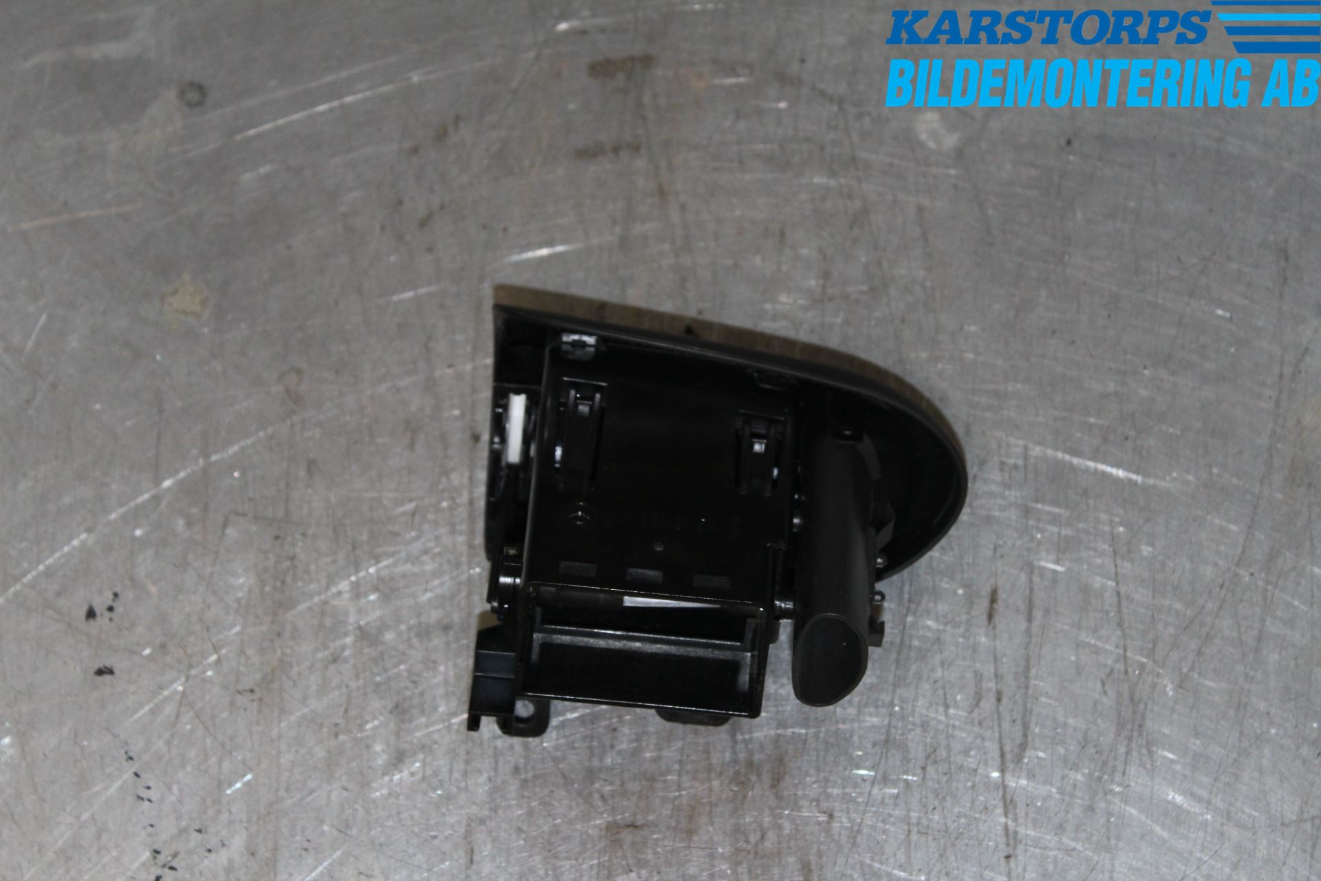 Mercedes-Benz MB C (203) 00-07 Defrosterkanal-Munstycke