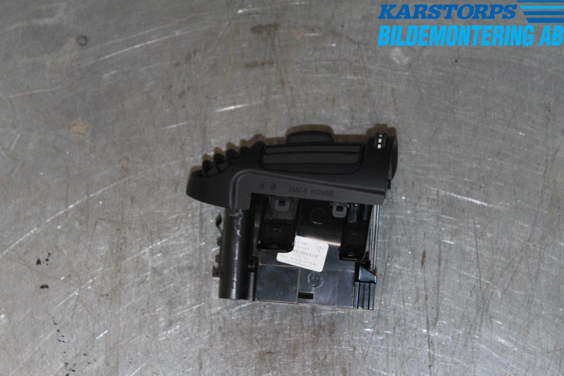 Mercedes-Benz MB C (203) 00-07 Defrosterkanal-Munstycke